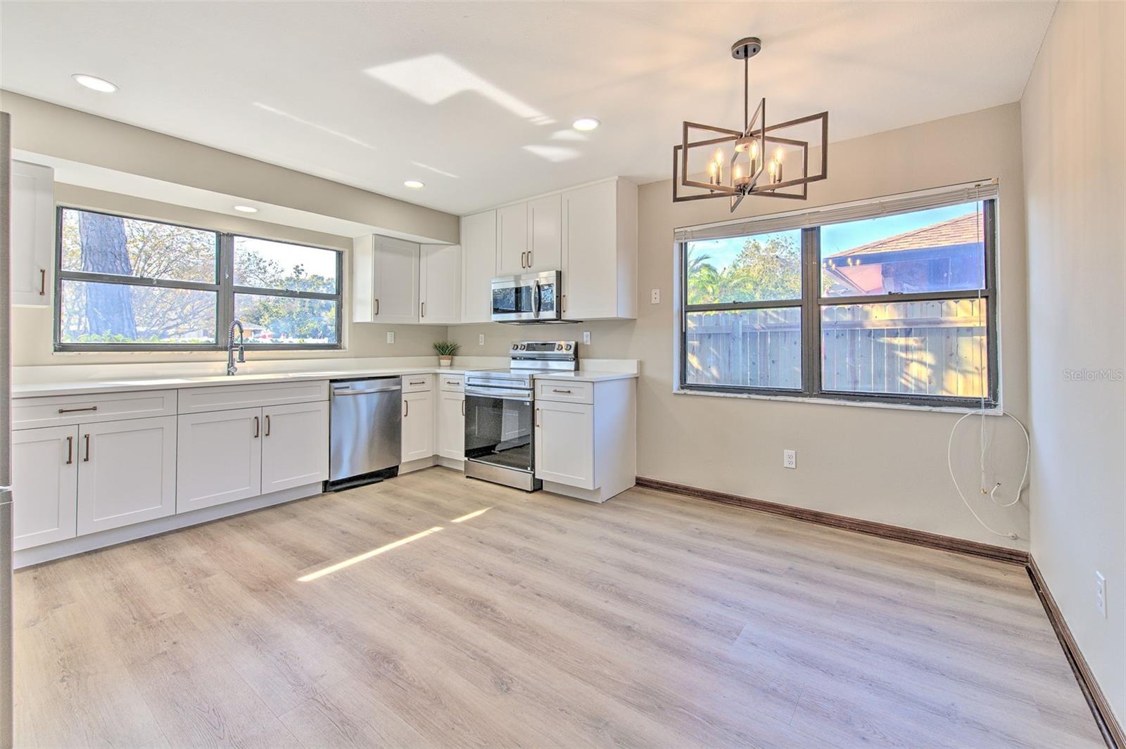 Image 5 of 17 For 2745 Whispering Drive N