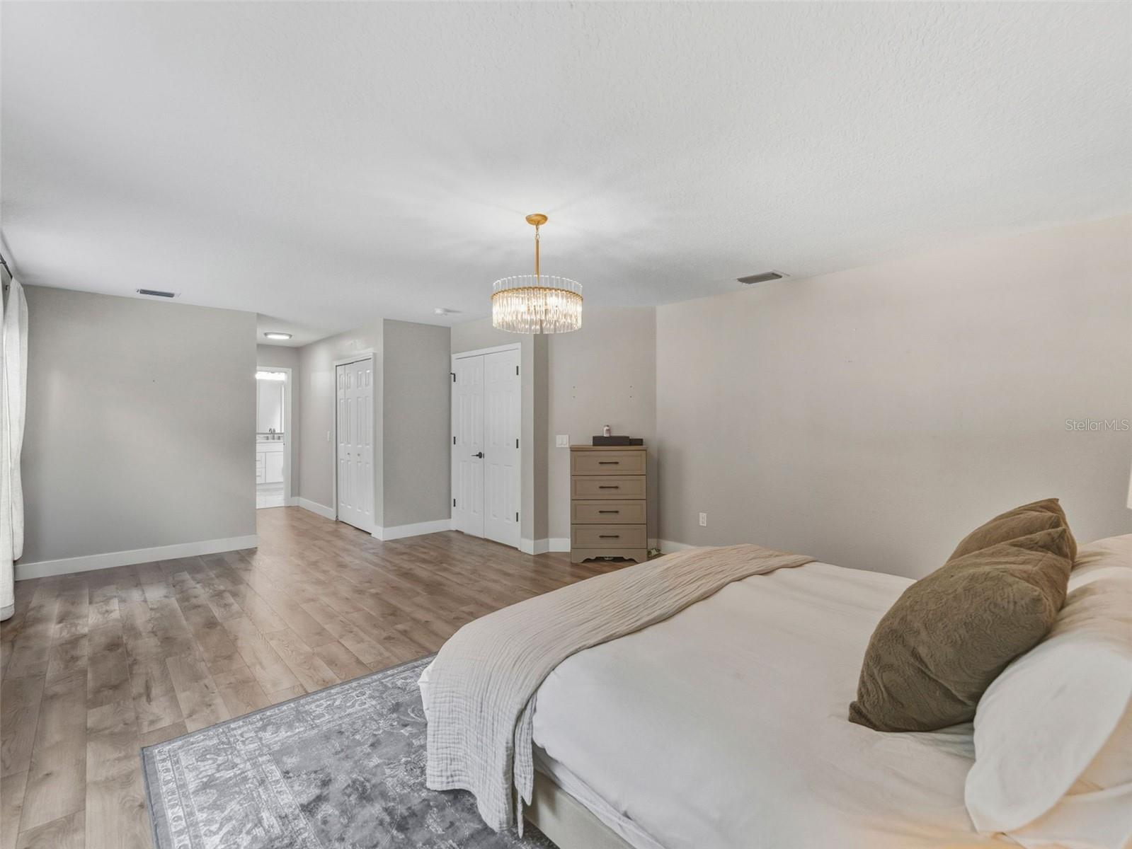 Image 18 of 47 For 8606 Buttonbush Court