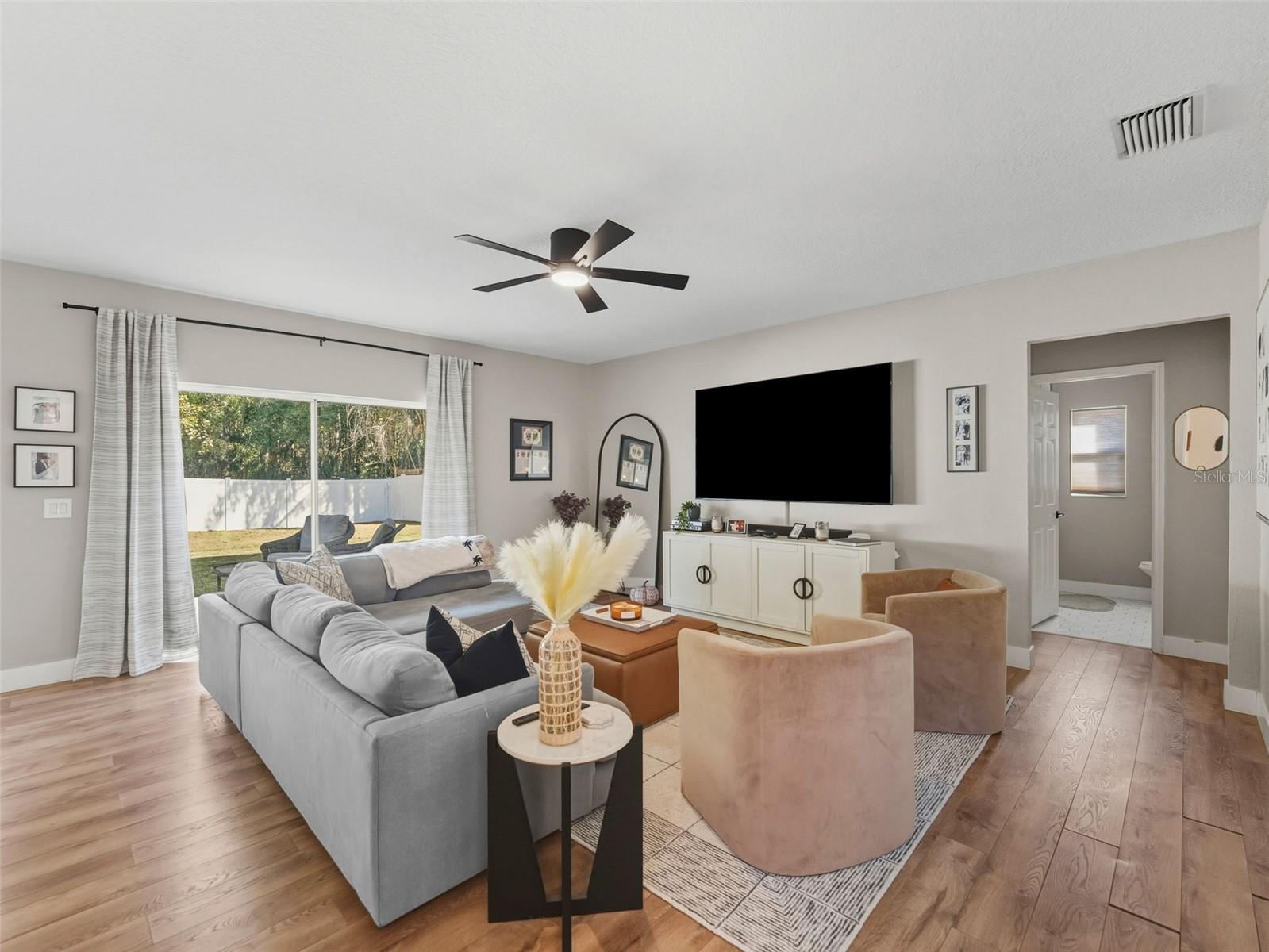 Image 4 of 47 For 8606 Buttonbush Court