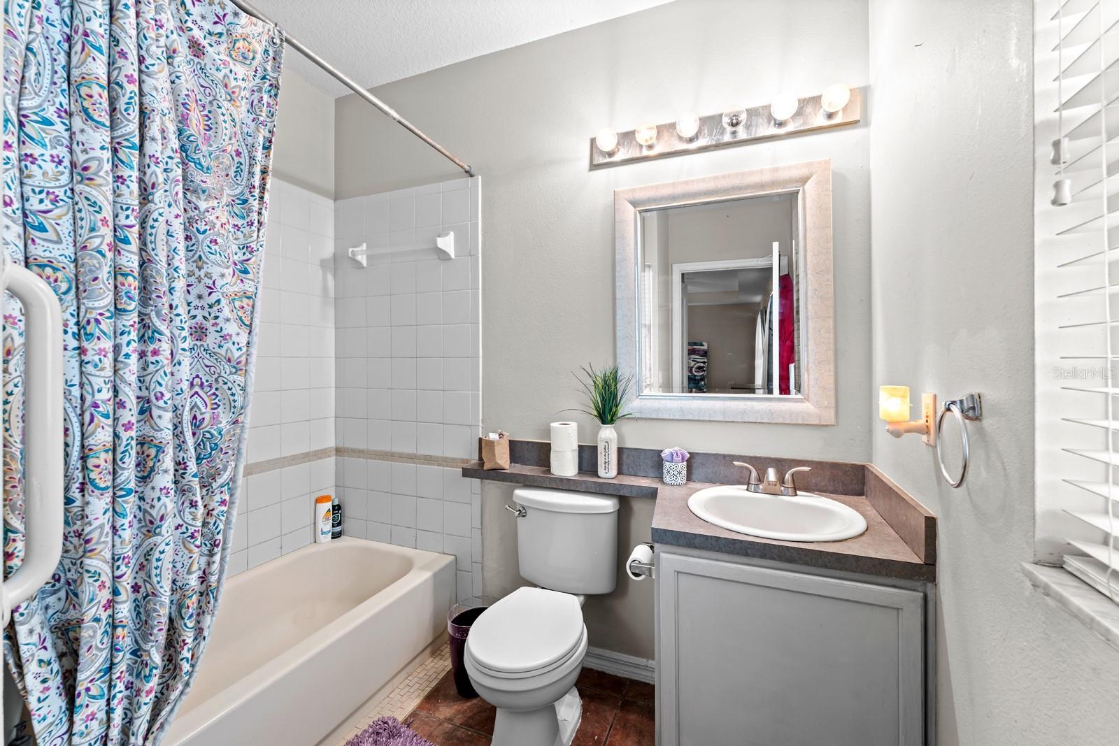 Listing photo id 8 for 1112 Lake Shore Ranch Drive