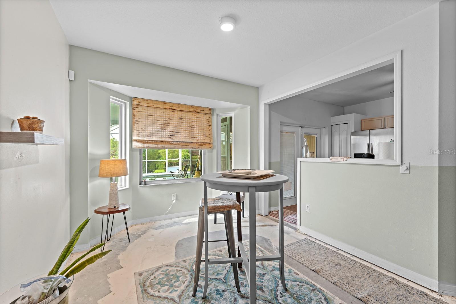 Listing photo id 9 for 1112 Lake Shore Ranch Drive