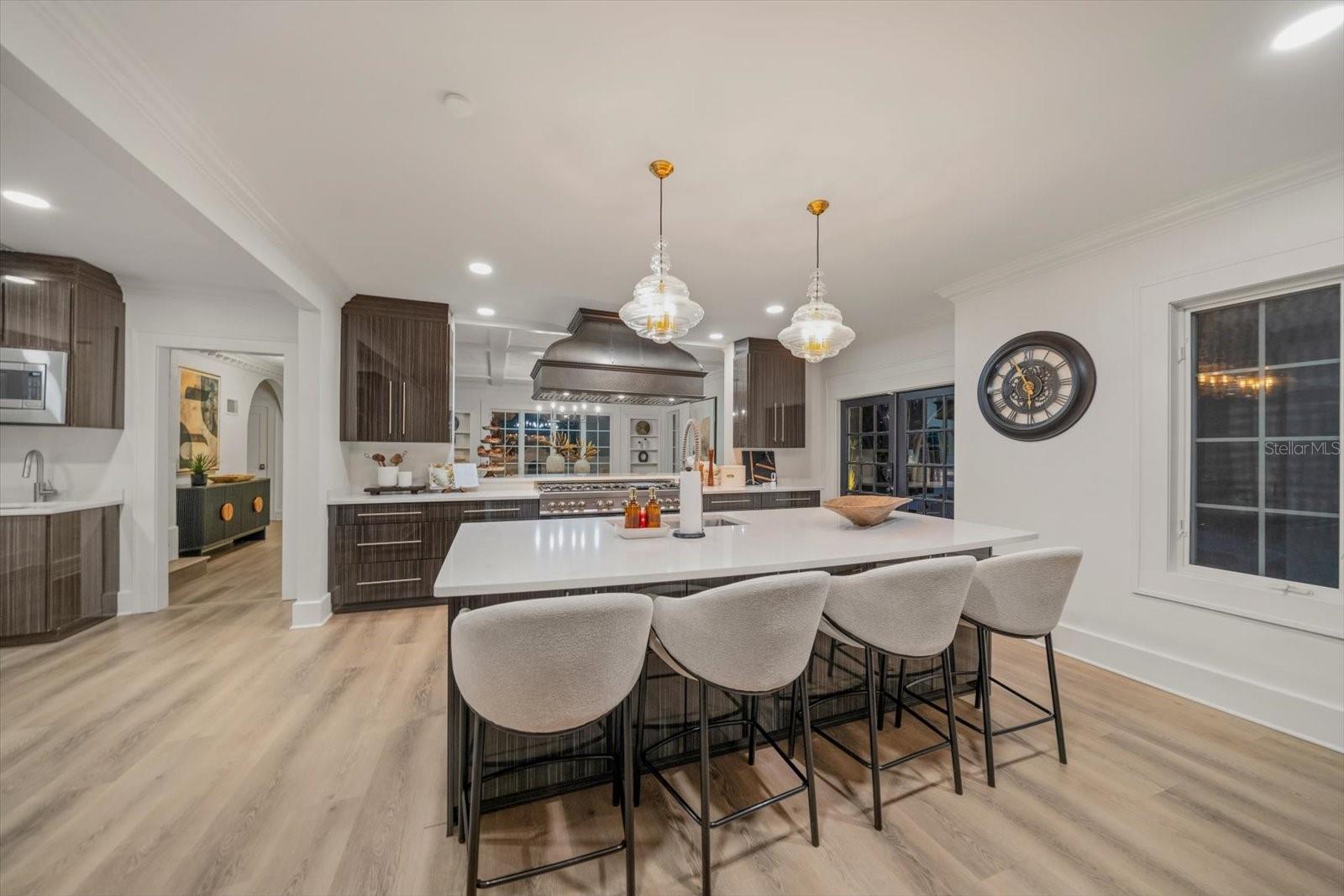 Image 32 of 95 For 320 Park Street S