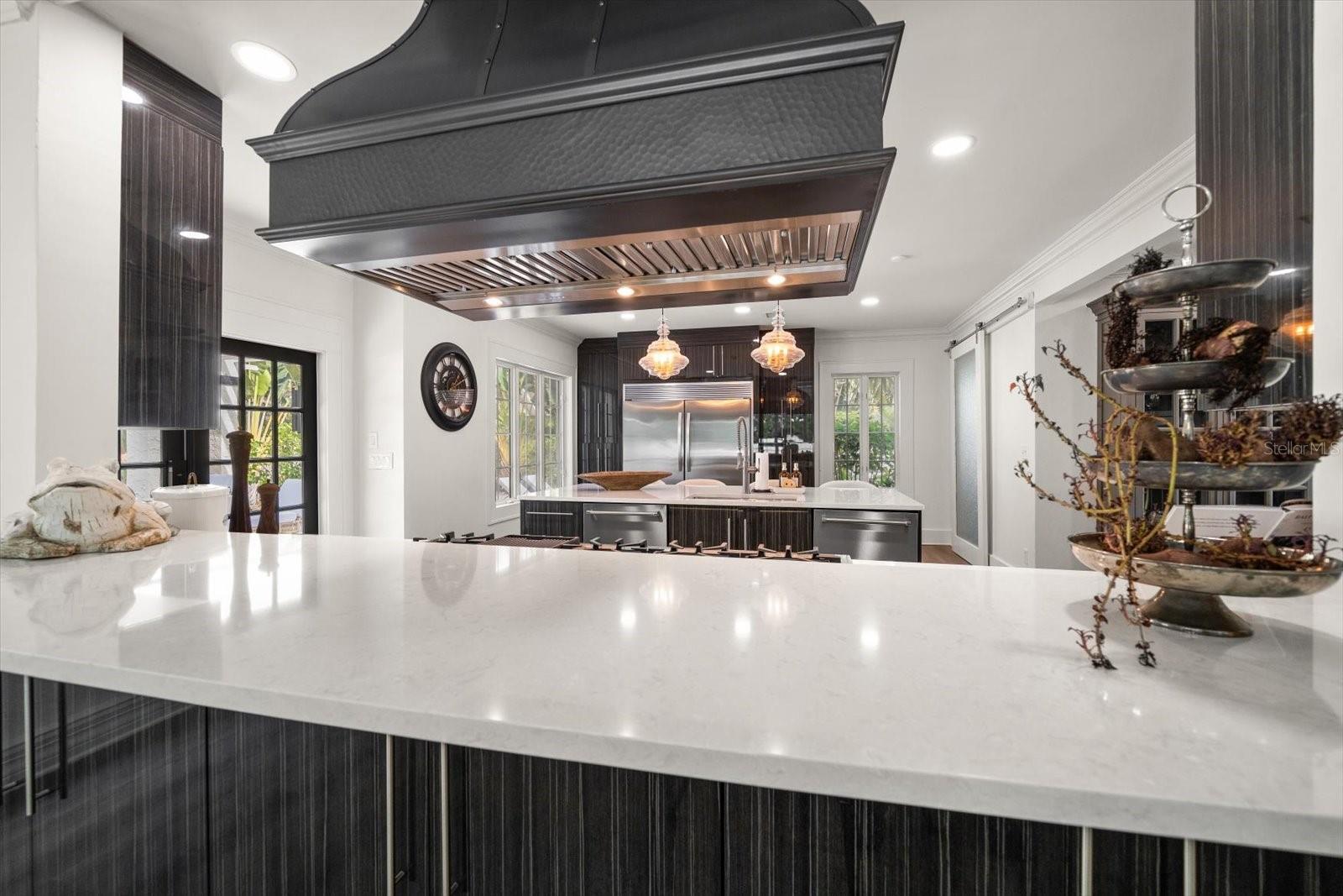 Image 34 of 95 For 320 Park Street S