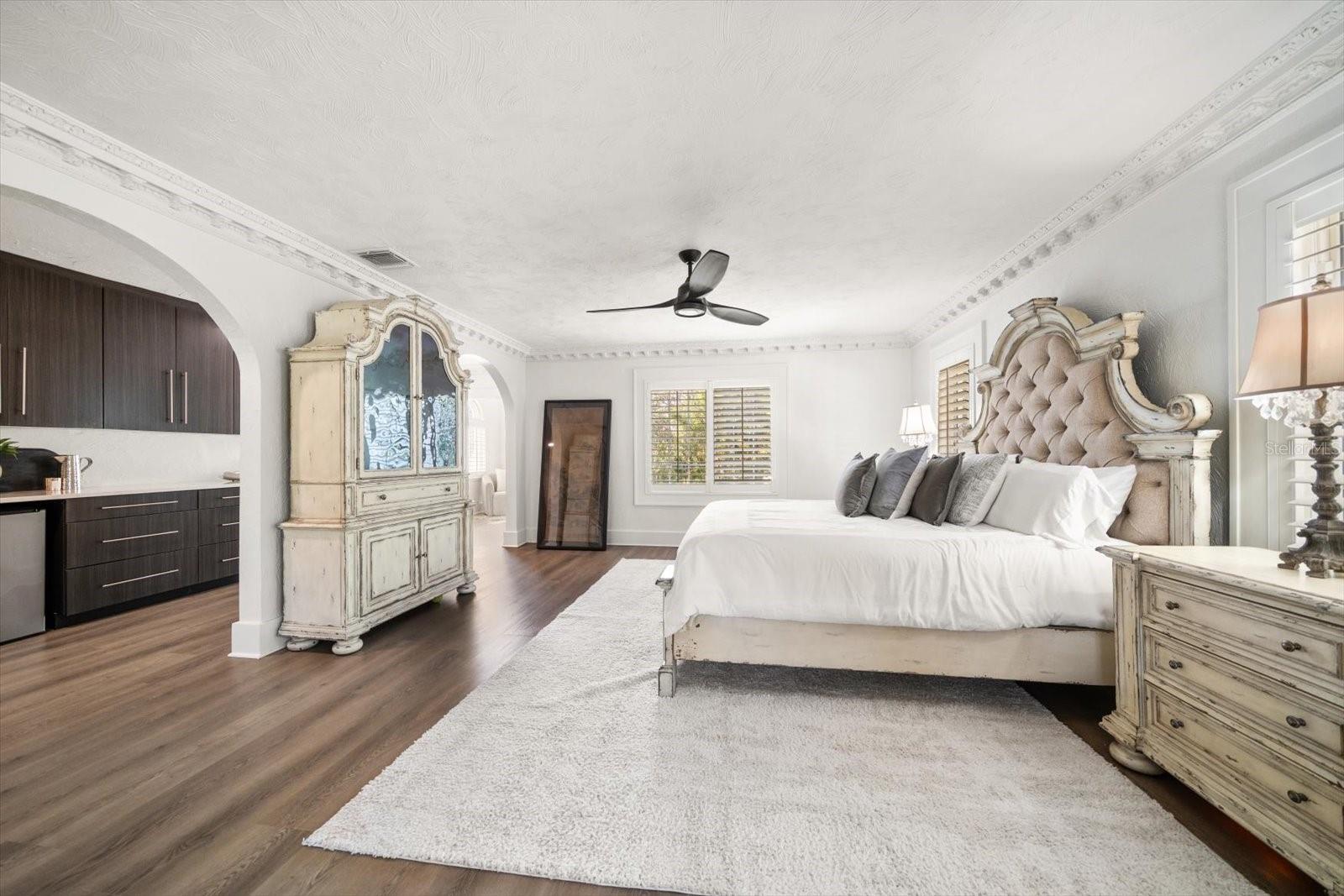 Image 45 of 95 For 320 Park Street S