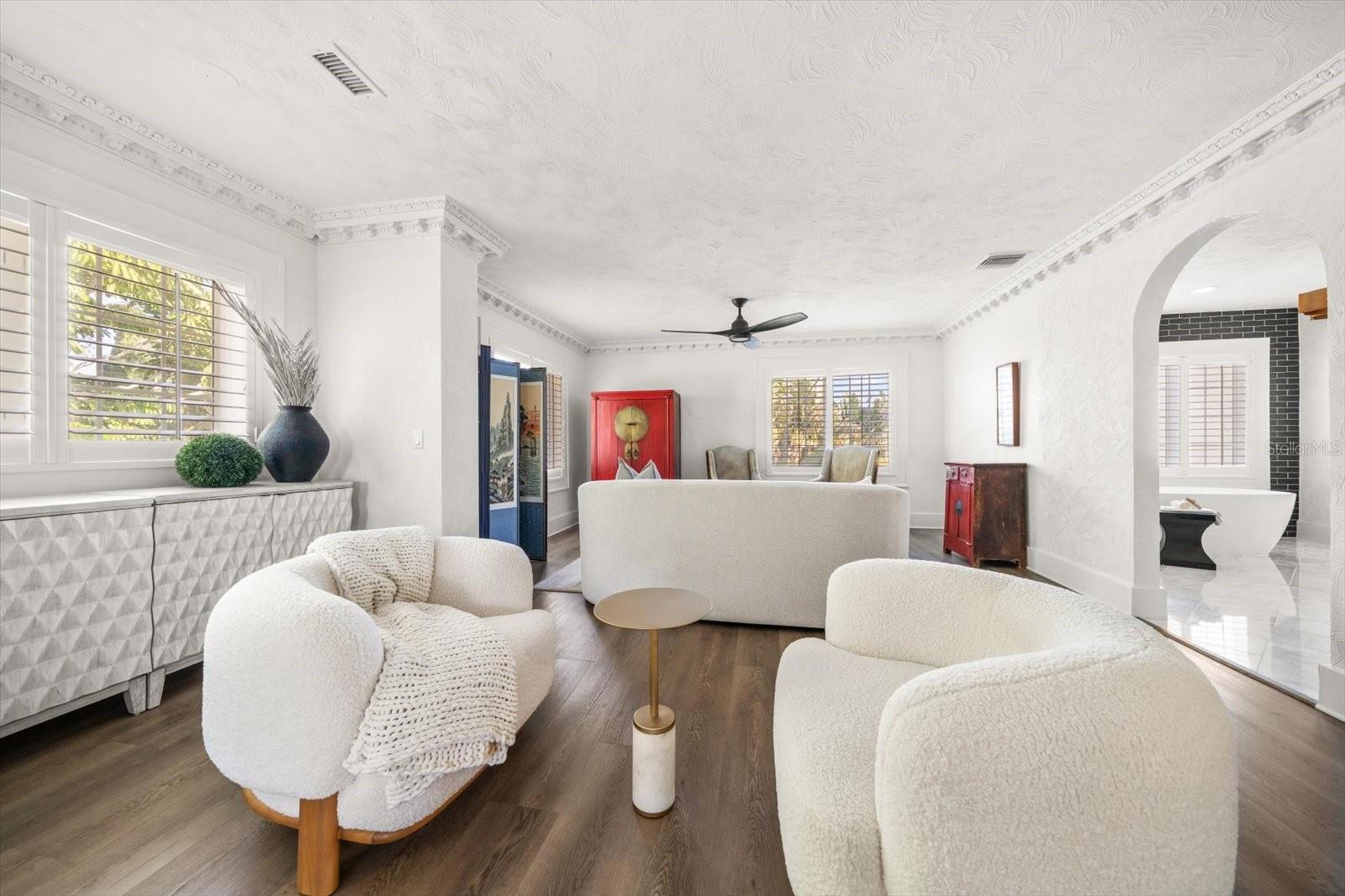 Image 47 of 95 For 320 Park Street S