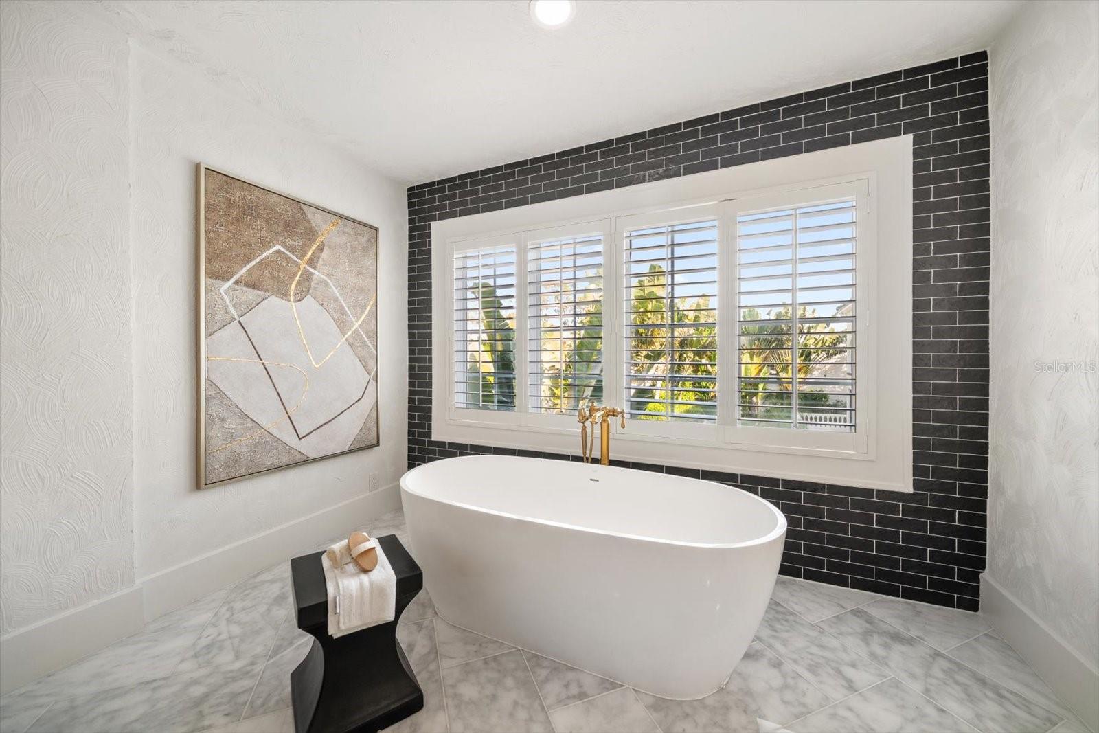 Image 50 of 95 For 320 Park Street S