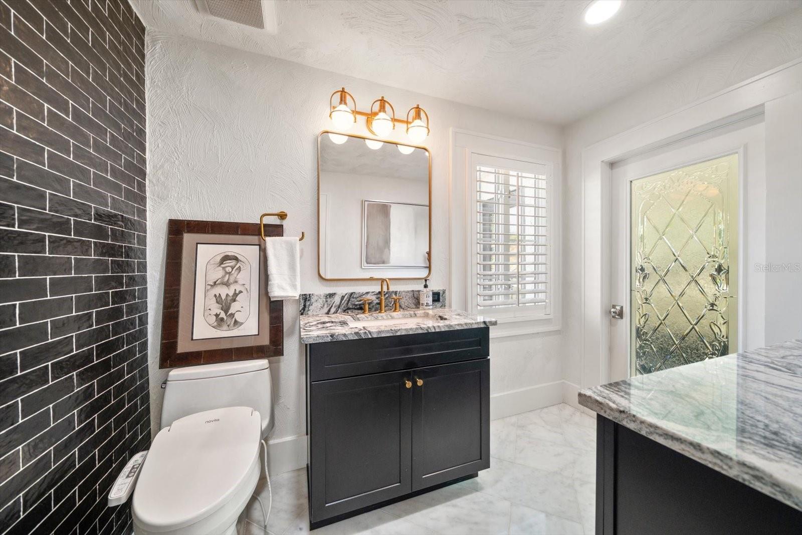 Image 53 of 95 For 320 Park Street S