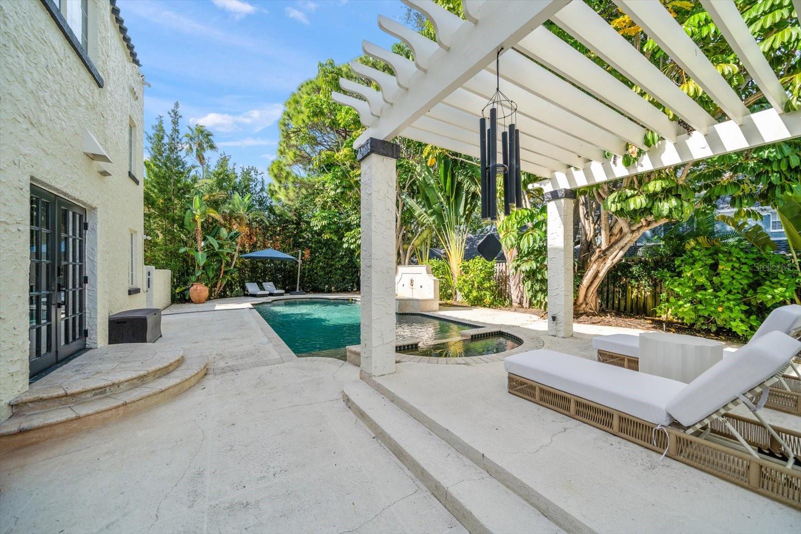 Image 59 of 95 For 320 Park Street S