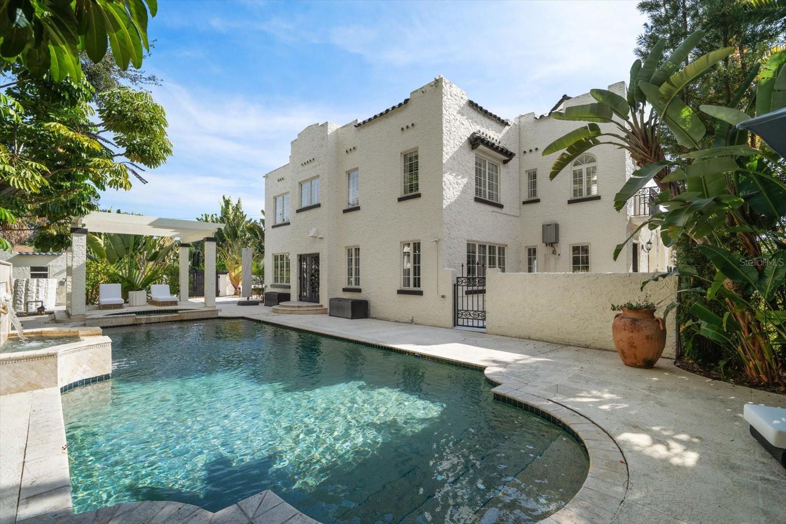 Image 60 of 95 For 320 Park Street S