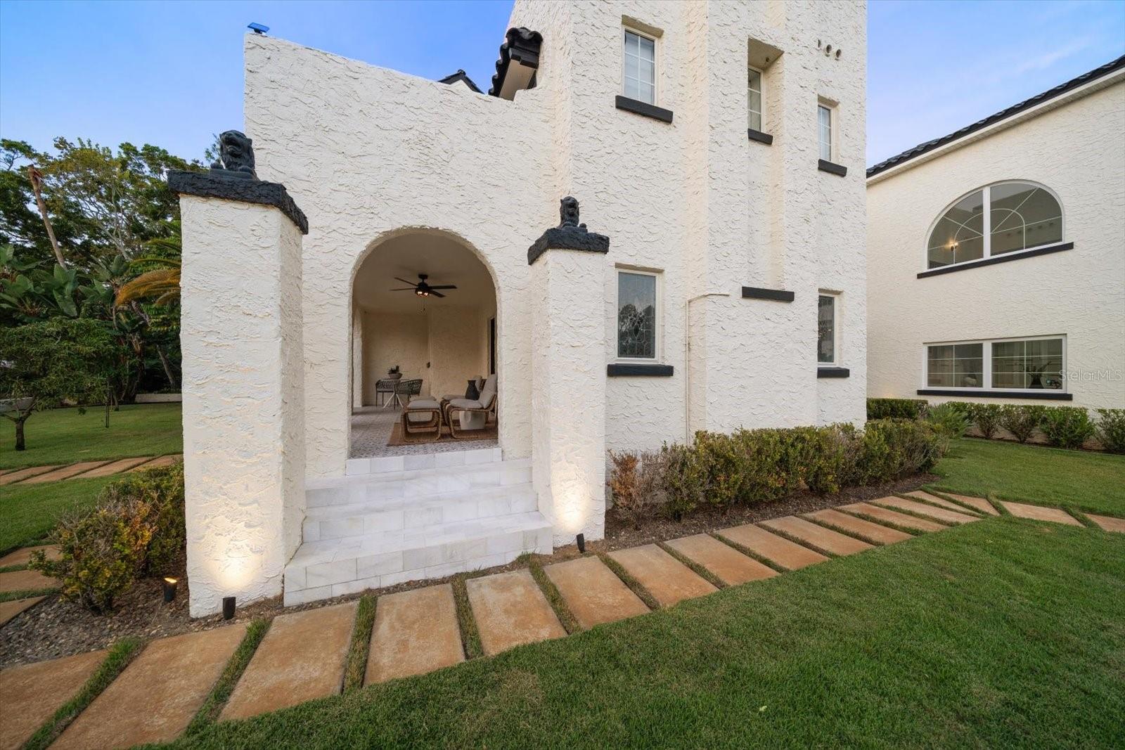 Image 65 of 95 For 320 Park Street S