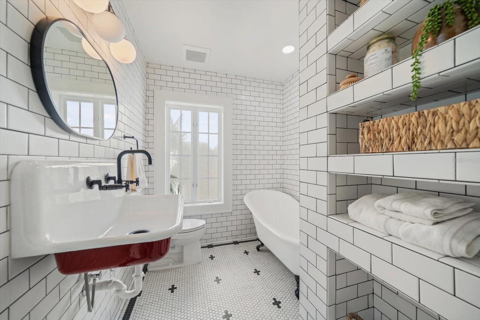 Image 74 of 95 For 320 Park Street S