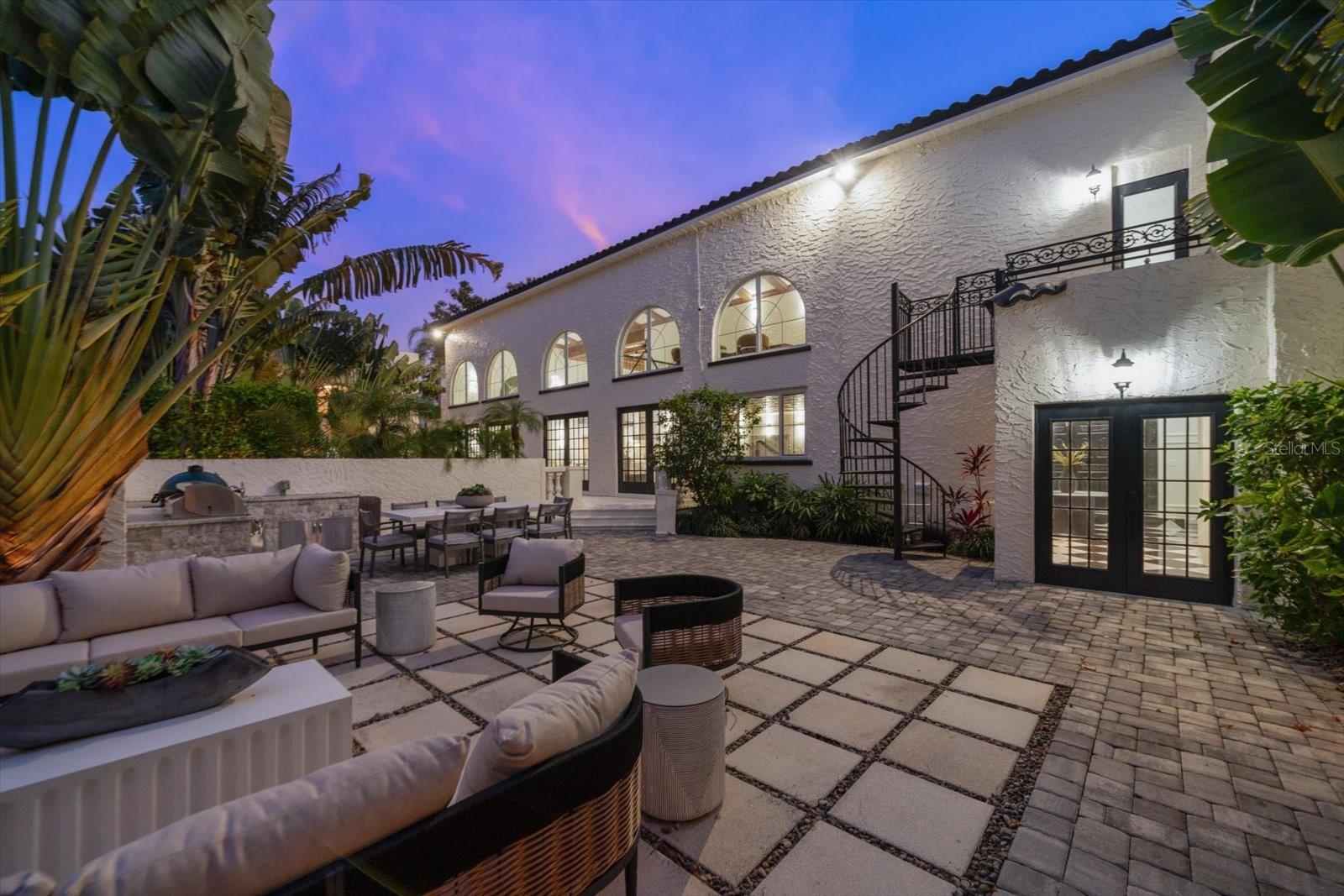 Image 77 of 95 For 320 Park Street S