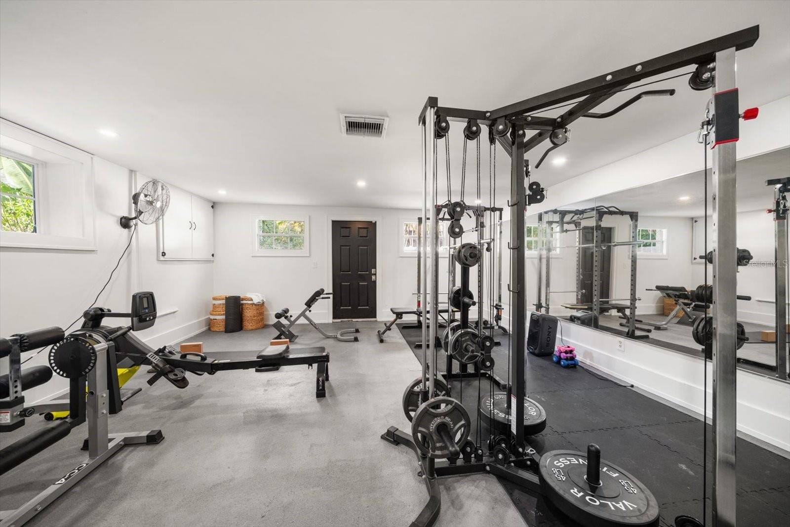 Image 82 of 95 For 320 Park Street S