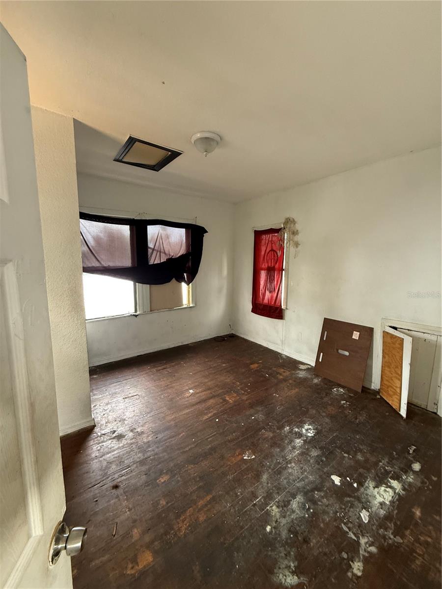 Image 11 of 30 For 2922 12th Street