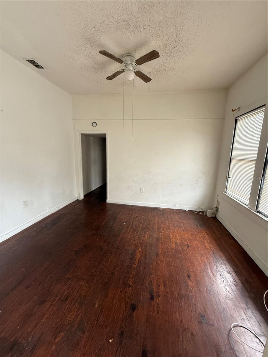 Image 13 of 30 For 2922 12th Street