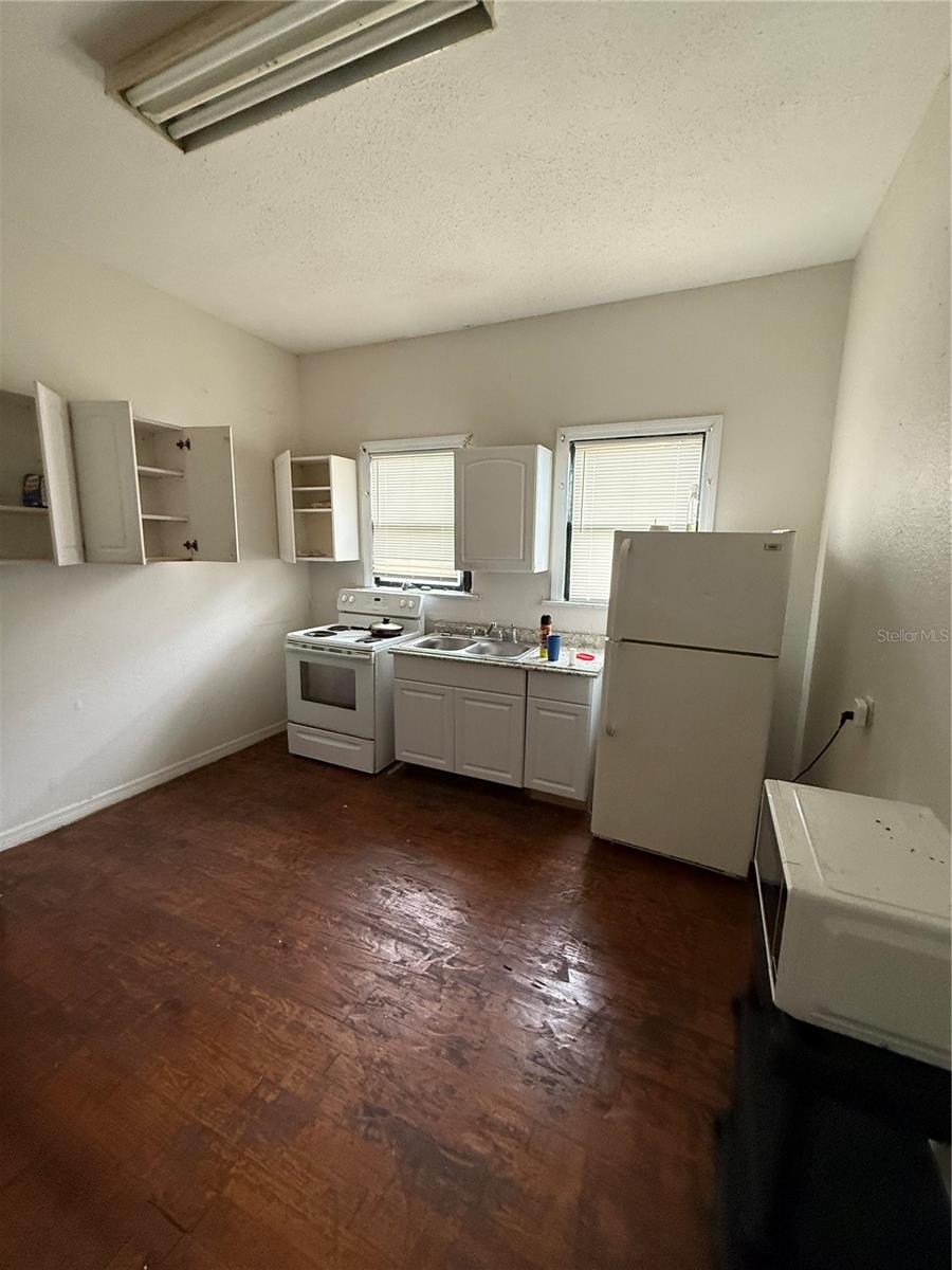 Image 15 of 30 For 2922 12th Street