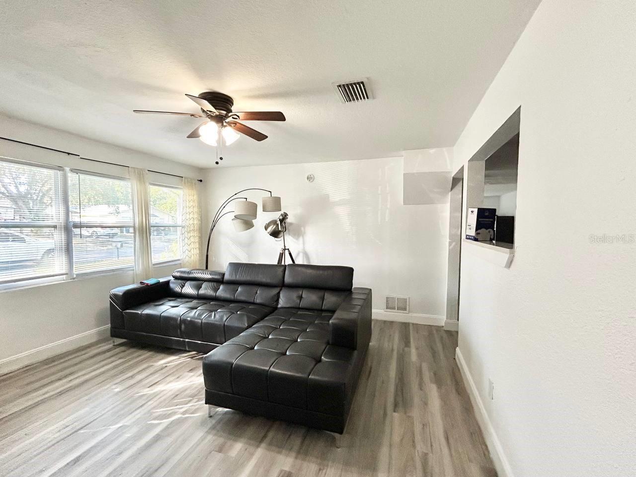 Image 4 of 21 For 1280 Bertland Way