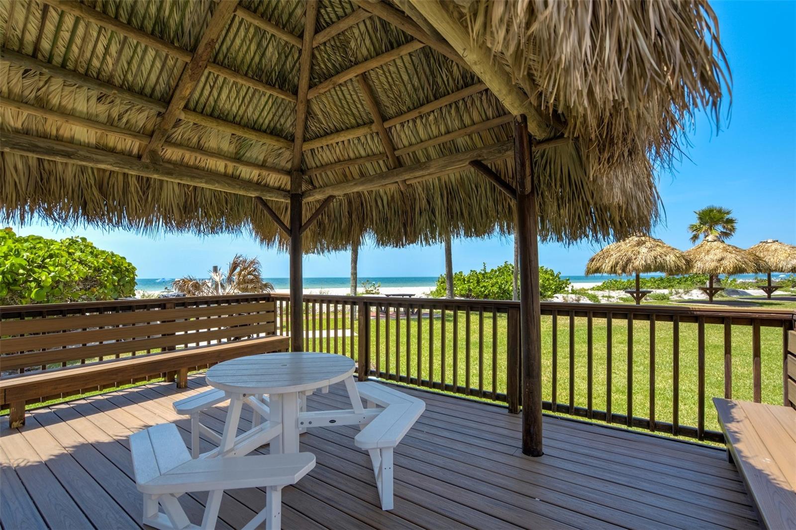 Listing photo id 22 for 1480 Gulf Boulevard 109