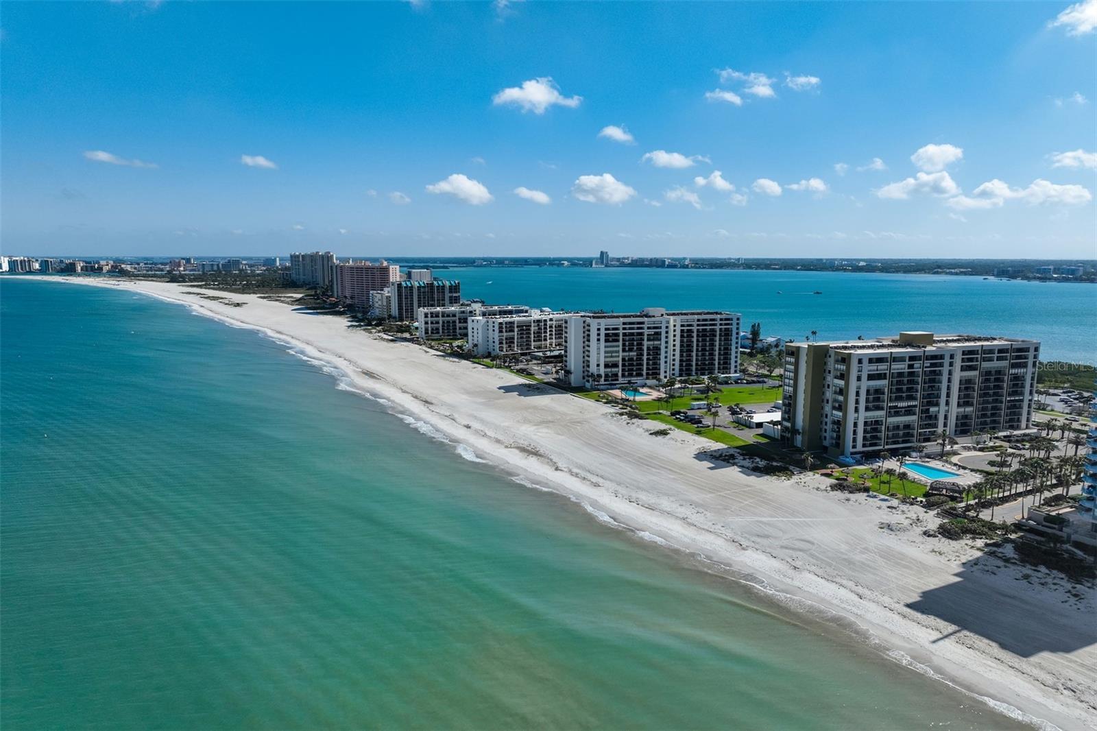 Listing photo id 26 for 1480 Gulf Boulevard 109
