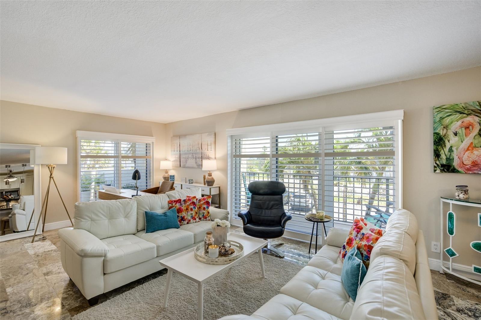 Listing photo id 4 for 1480 Gulf Boulevard 109