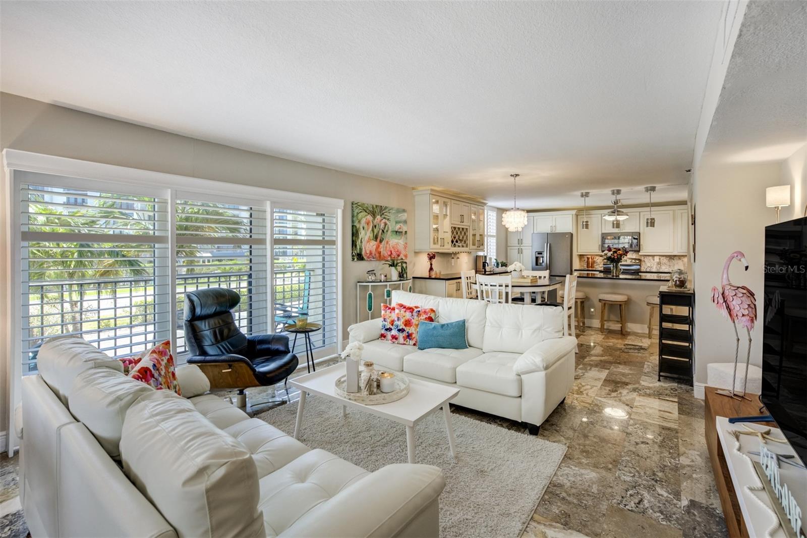 Listing photo id 5 for 1480 Gulf Boulevard 109