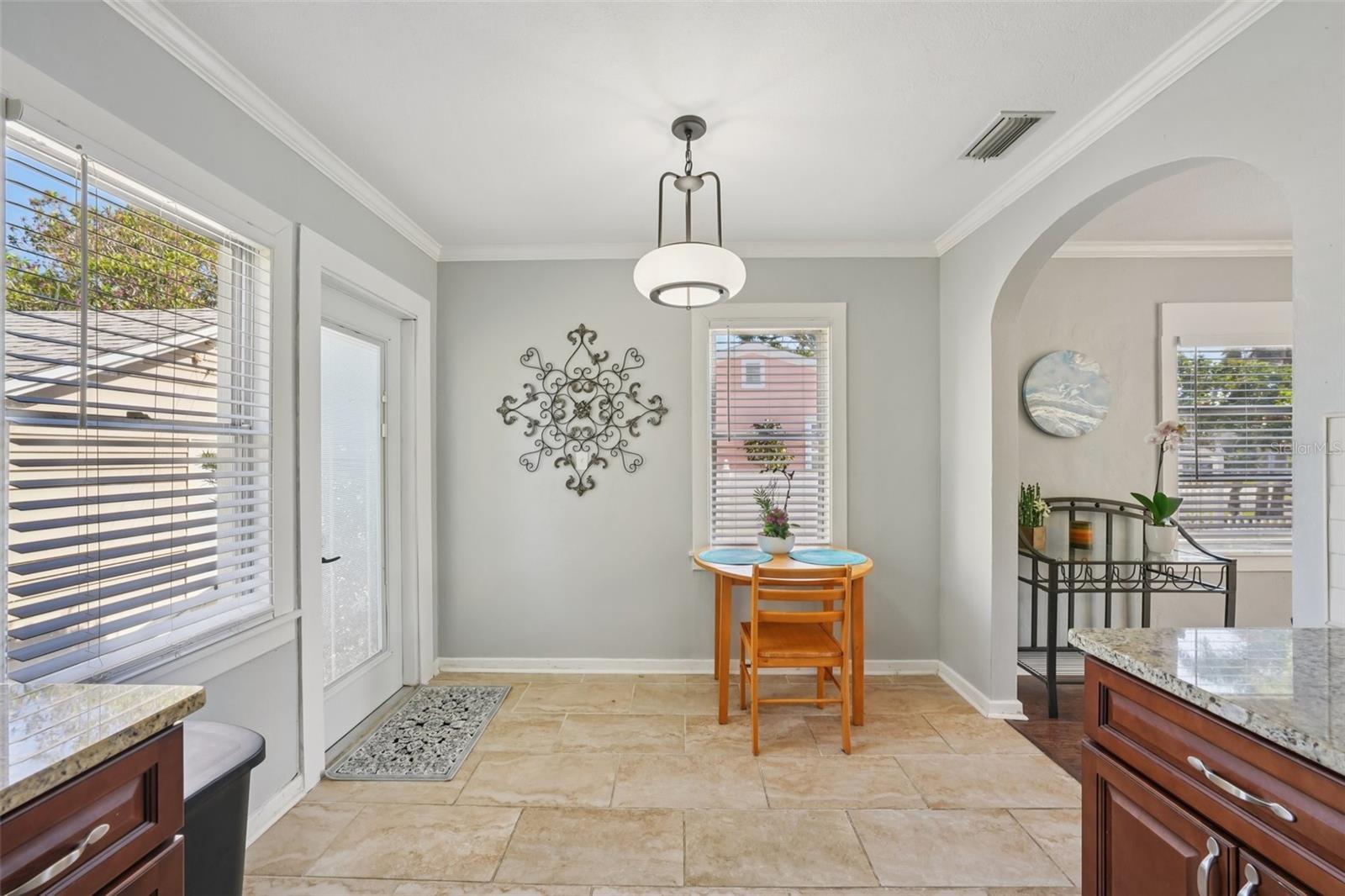 Image 15 of 57 For 4809 33rd Avenue N