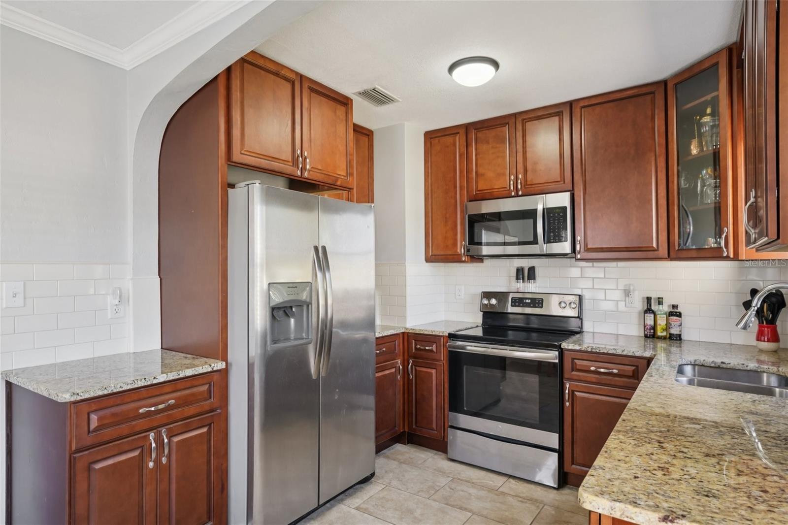 Image 20 of 57 For 4809 33rd Avenue N