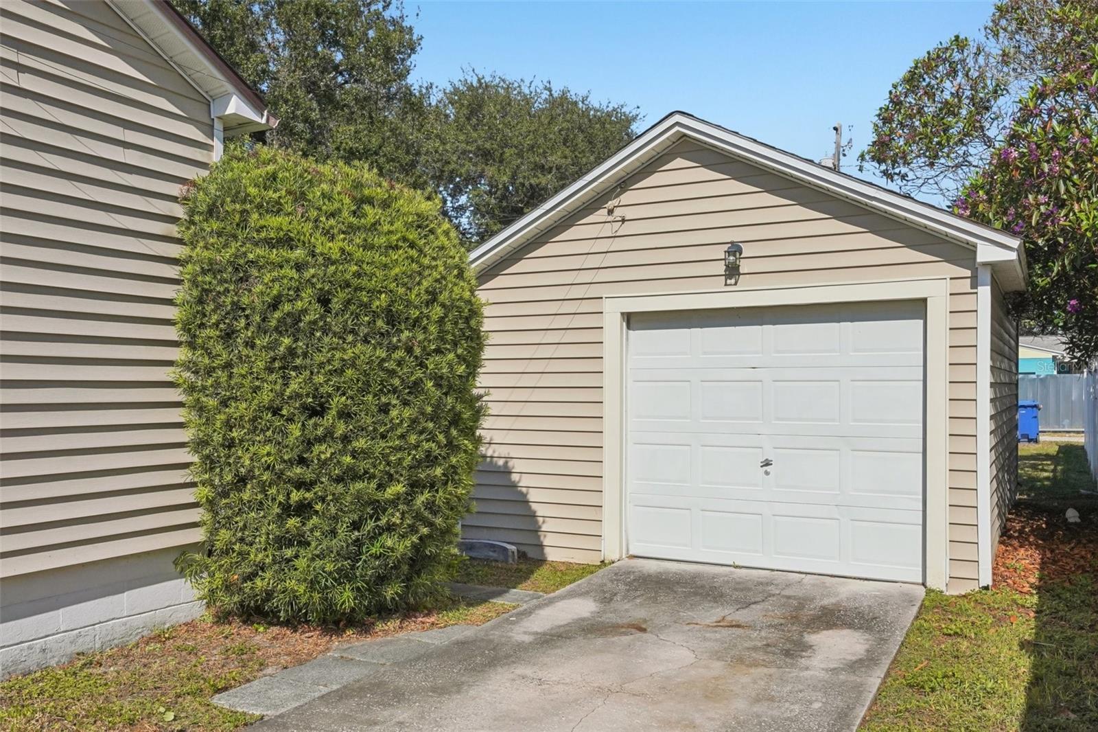 Image 34 of 57 For 4809 33rd Avenue N