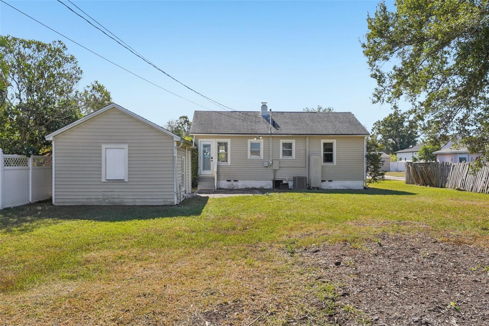 Image 36 of 57 For 4809 33rd Avenue N