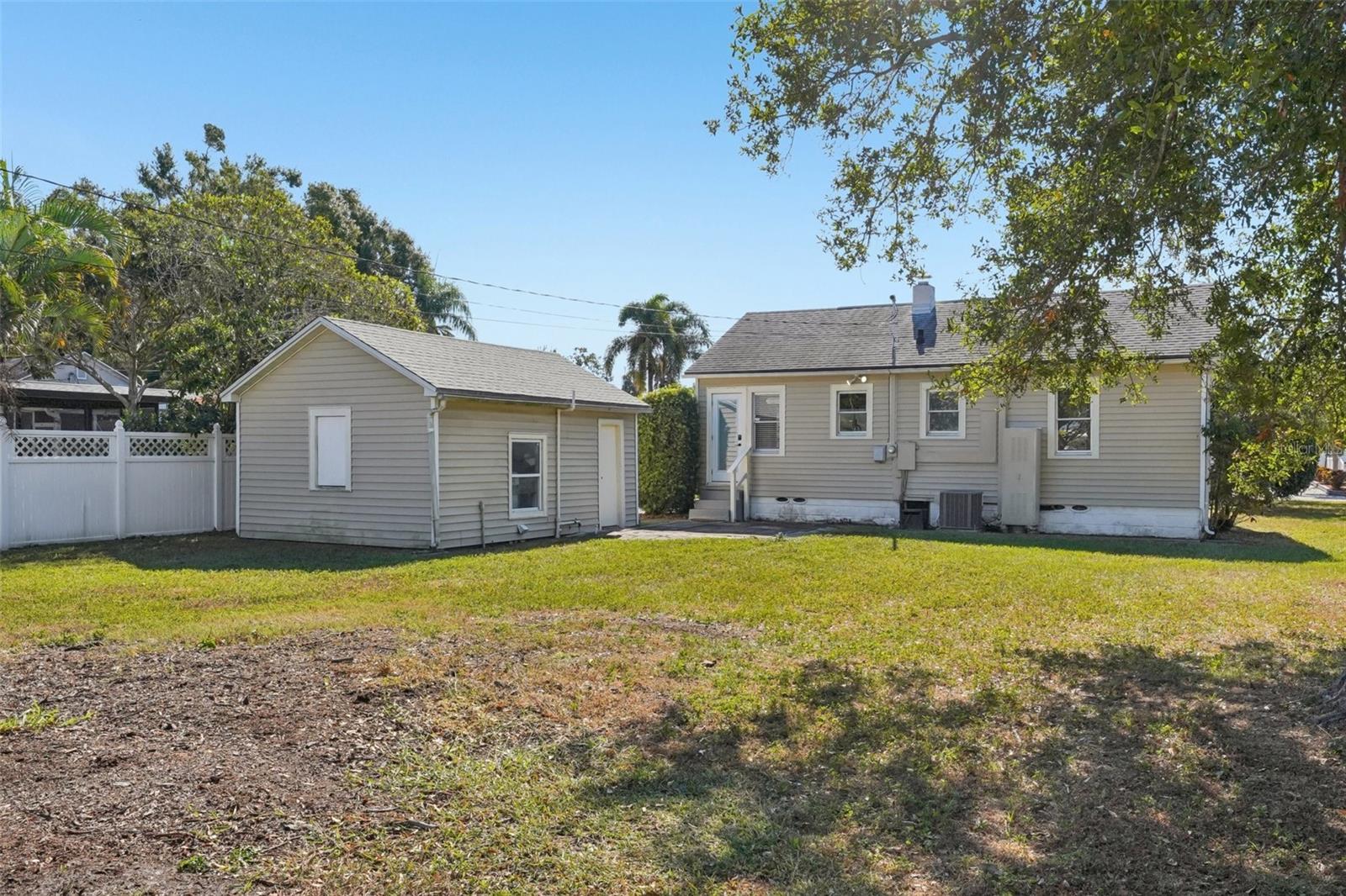 Image 37 of 57 For 4809 33rd Avenue N