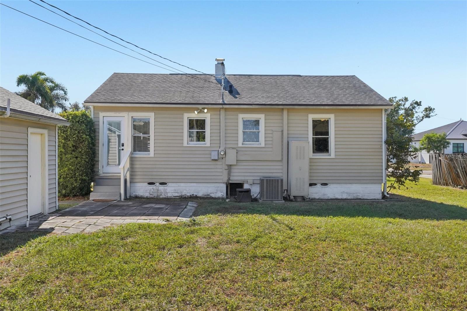 Image 38 of 57 For 4809 33rd Avenue N