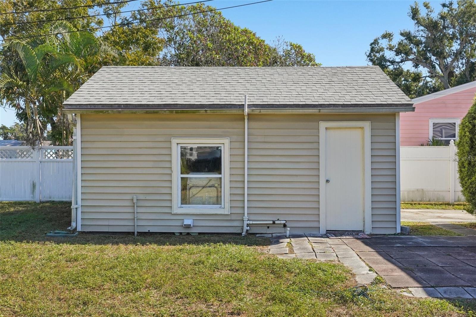 Image 40 of 57 For 4809 33rd Avenue N