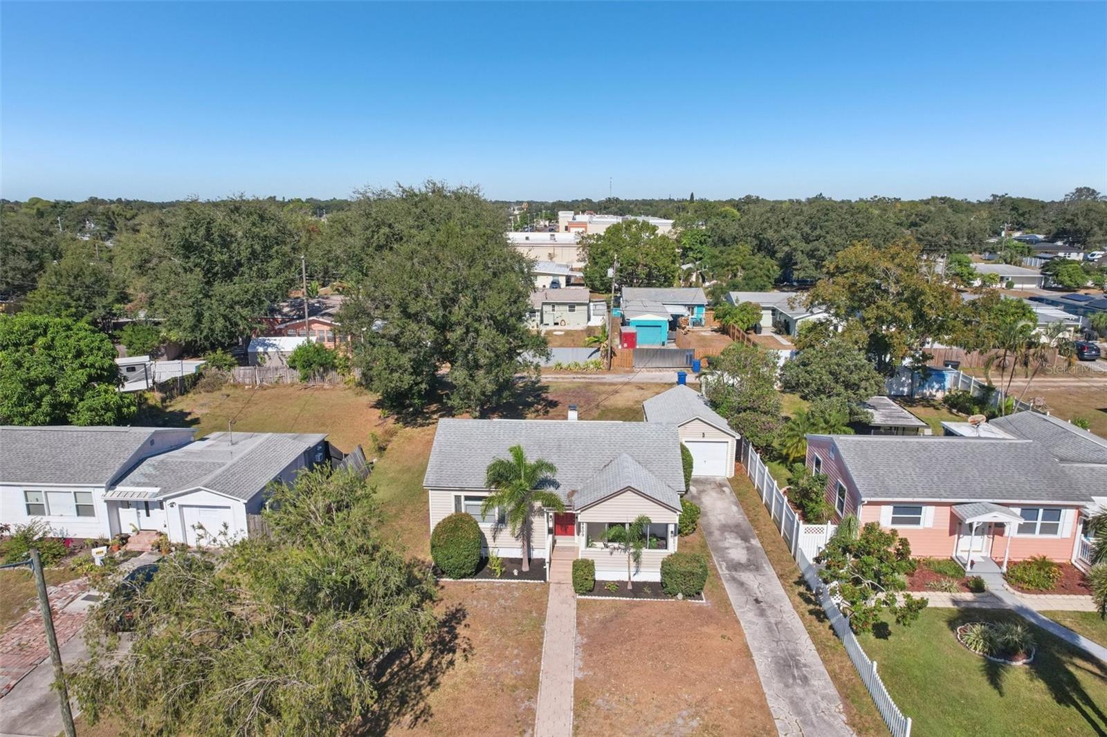 Image 43 of 57 For 4809 33rd Avenue N