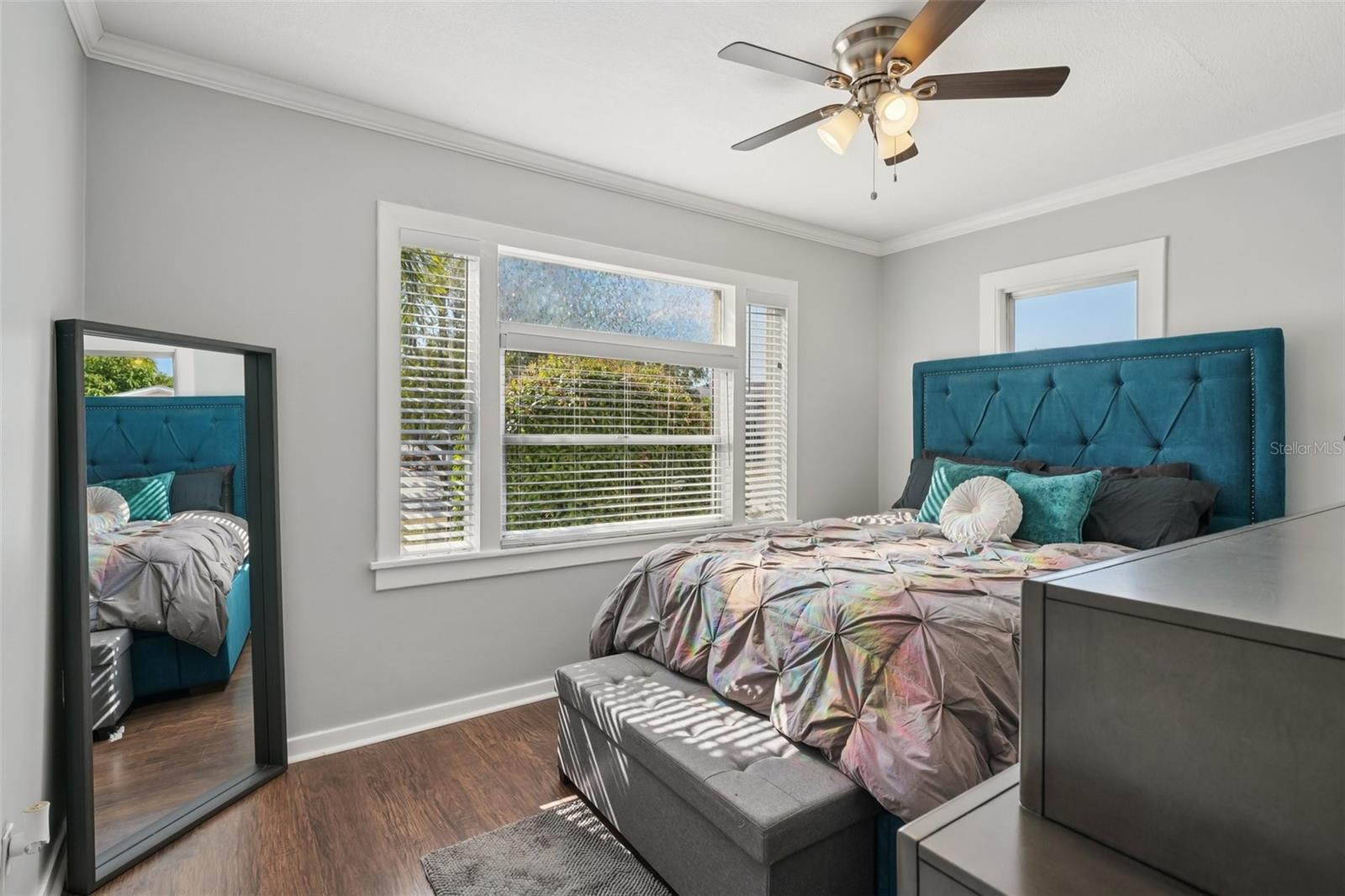 Image 5 of 57 For 4809 33rd Avenue N