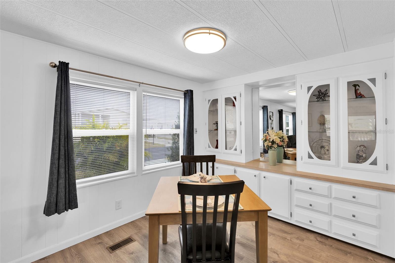 Image 10 of 79 For 329 La Costa