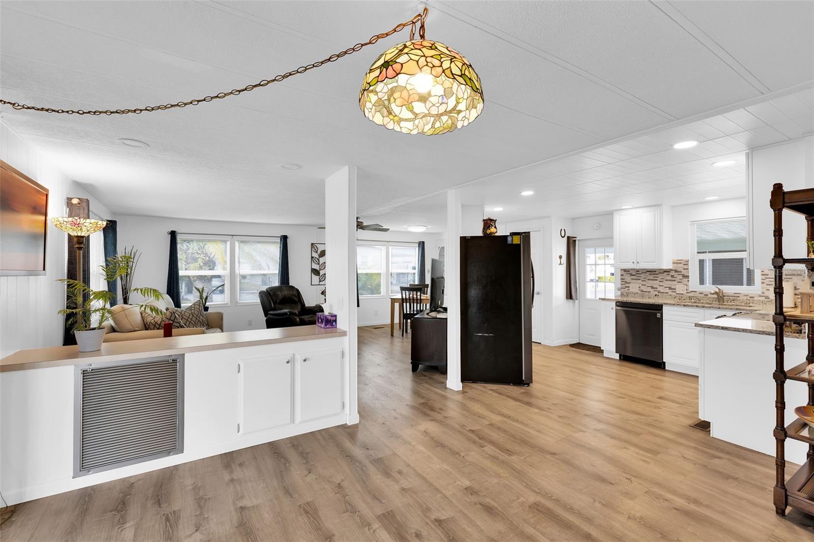 Image 14 of 79 For 329 La Costa