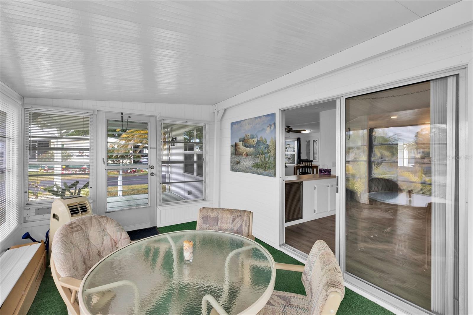 Image 16 of 79 For 329 La Costa