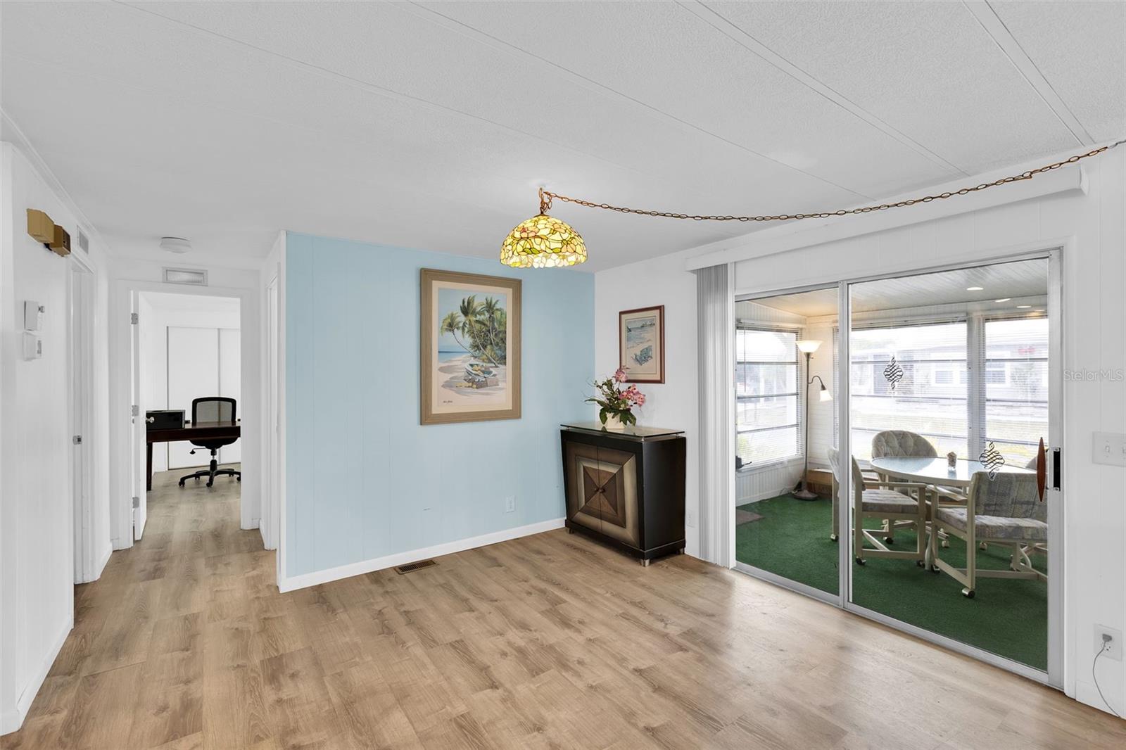 Image 9 of 79 For 329 La Costa