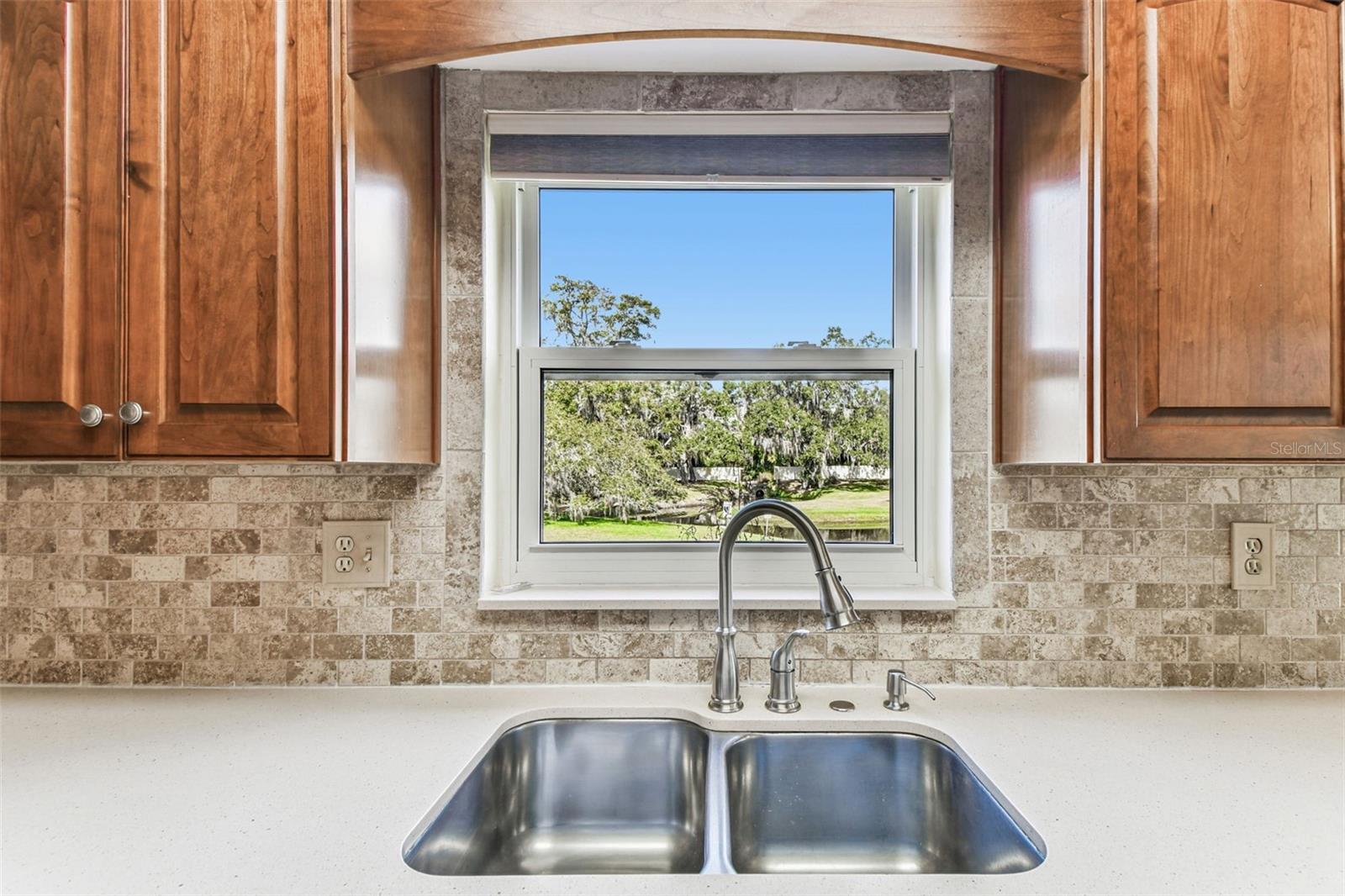 Image 11 of 58 For 349 Buckingham Place