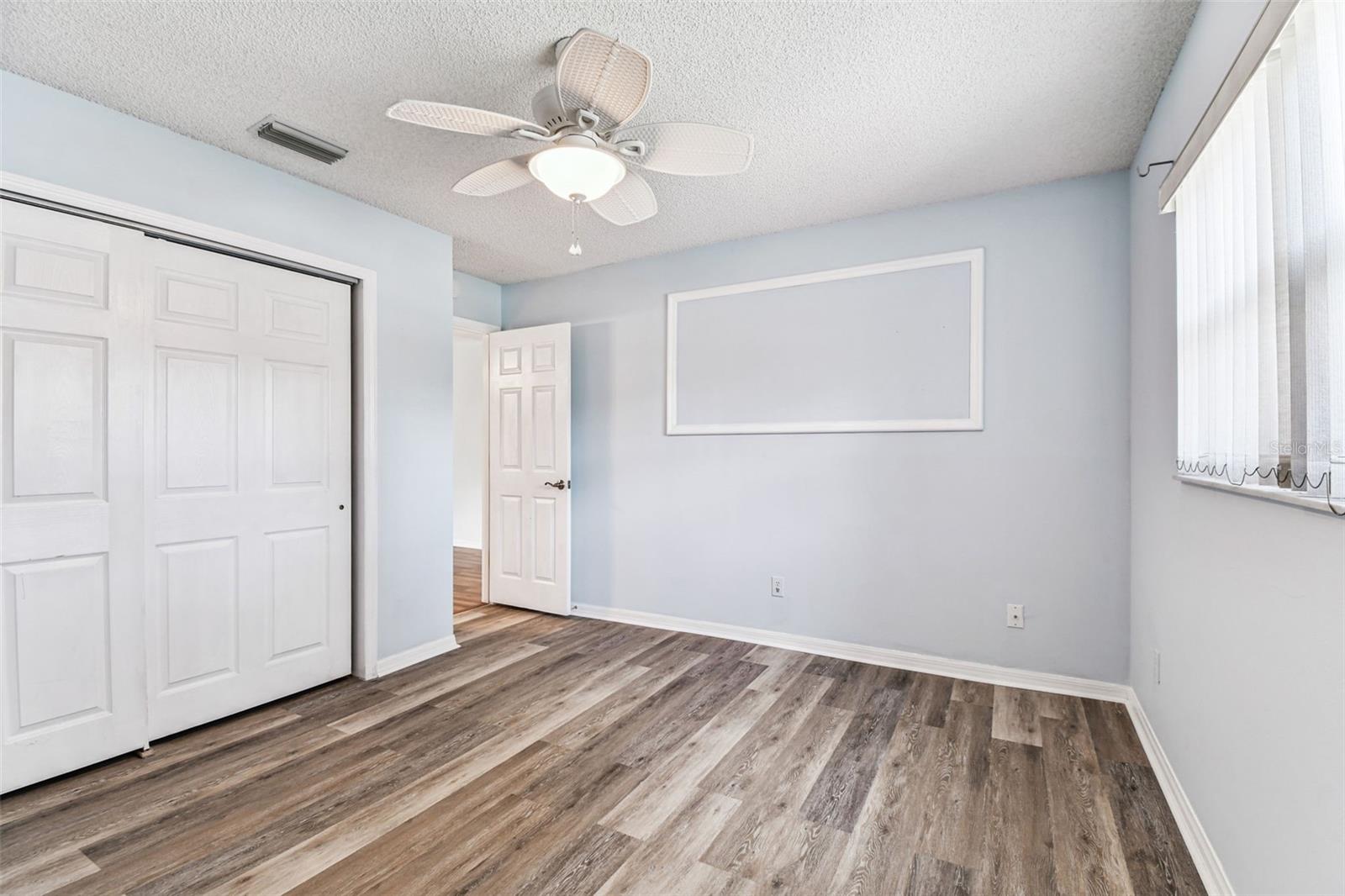 Image 17 of 58 For 349 Buckingham Place