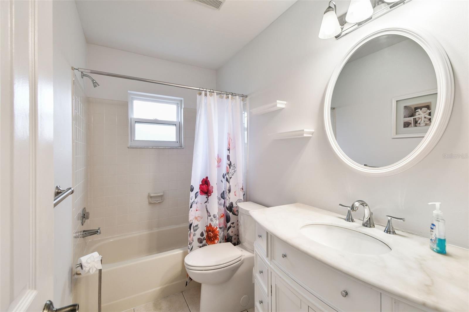 Image 19 of 58 For 349 Buckingham Place