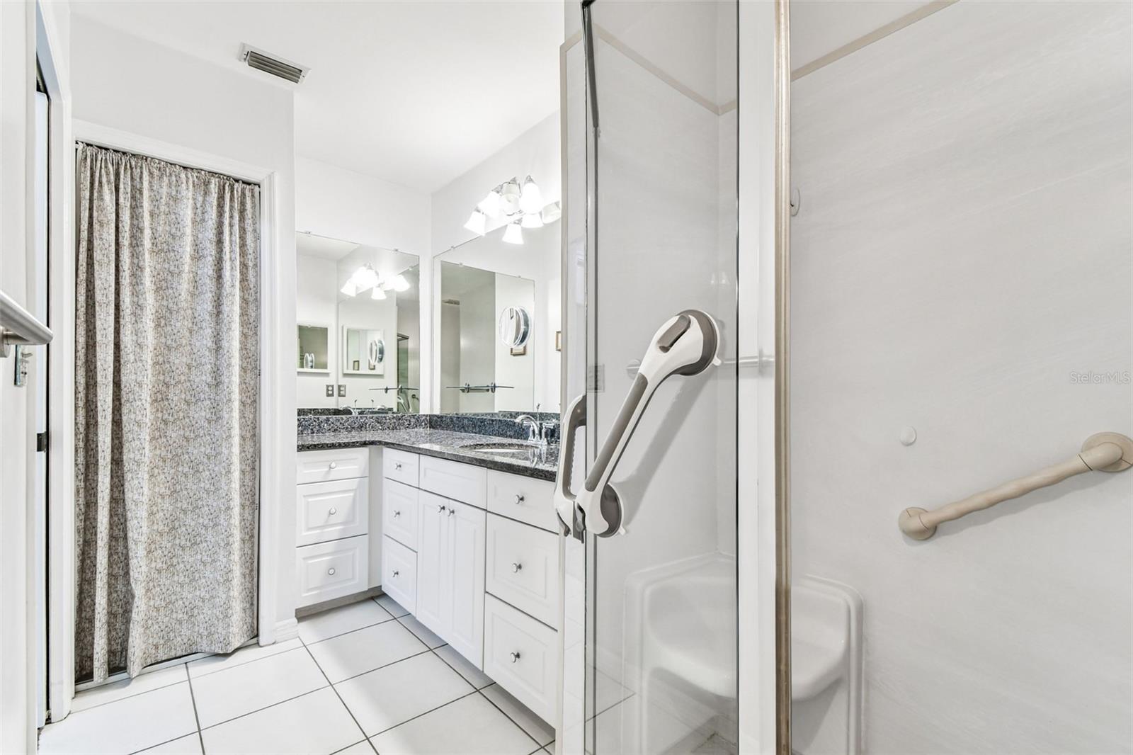 Image 25 of 58 For 349 Buckingham Place