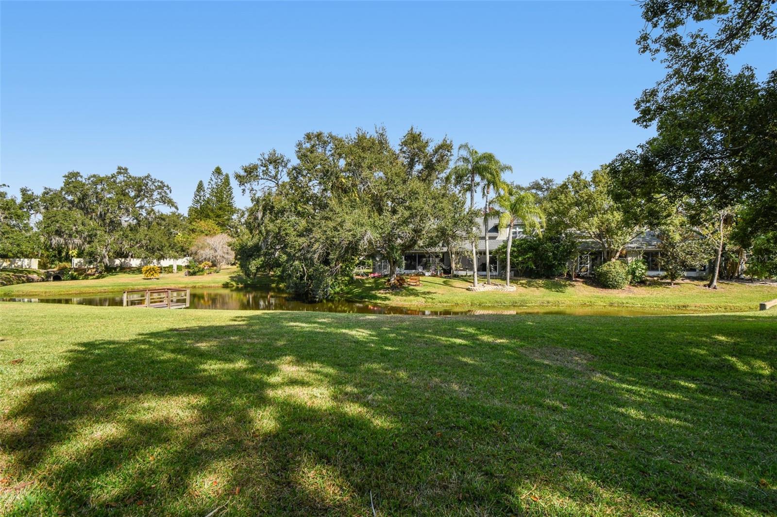 Image 30 of 58 For 349 Buckingham Place