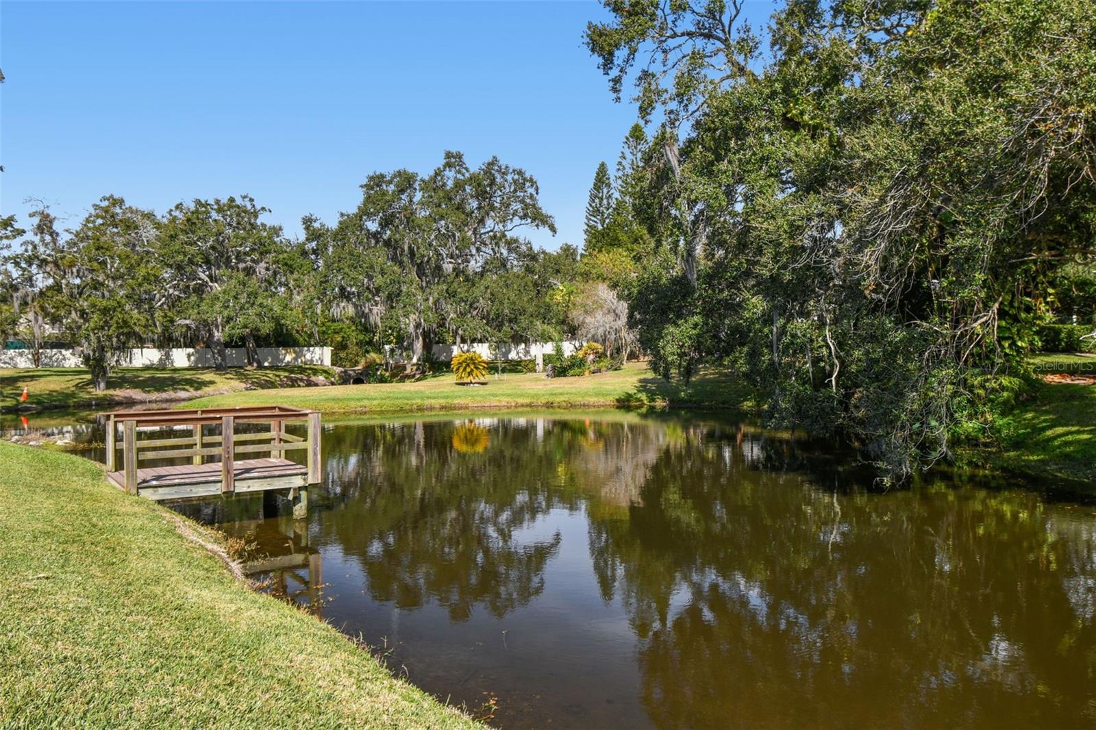 Image 42 of 58 For 349 Buckingham Place