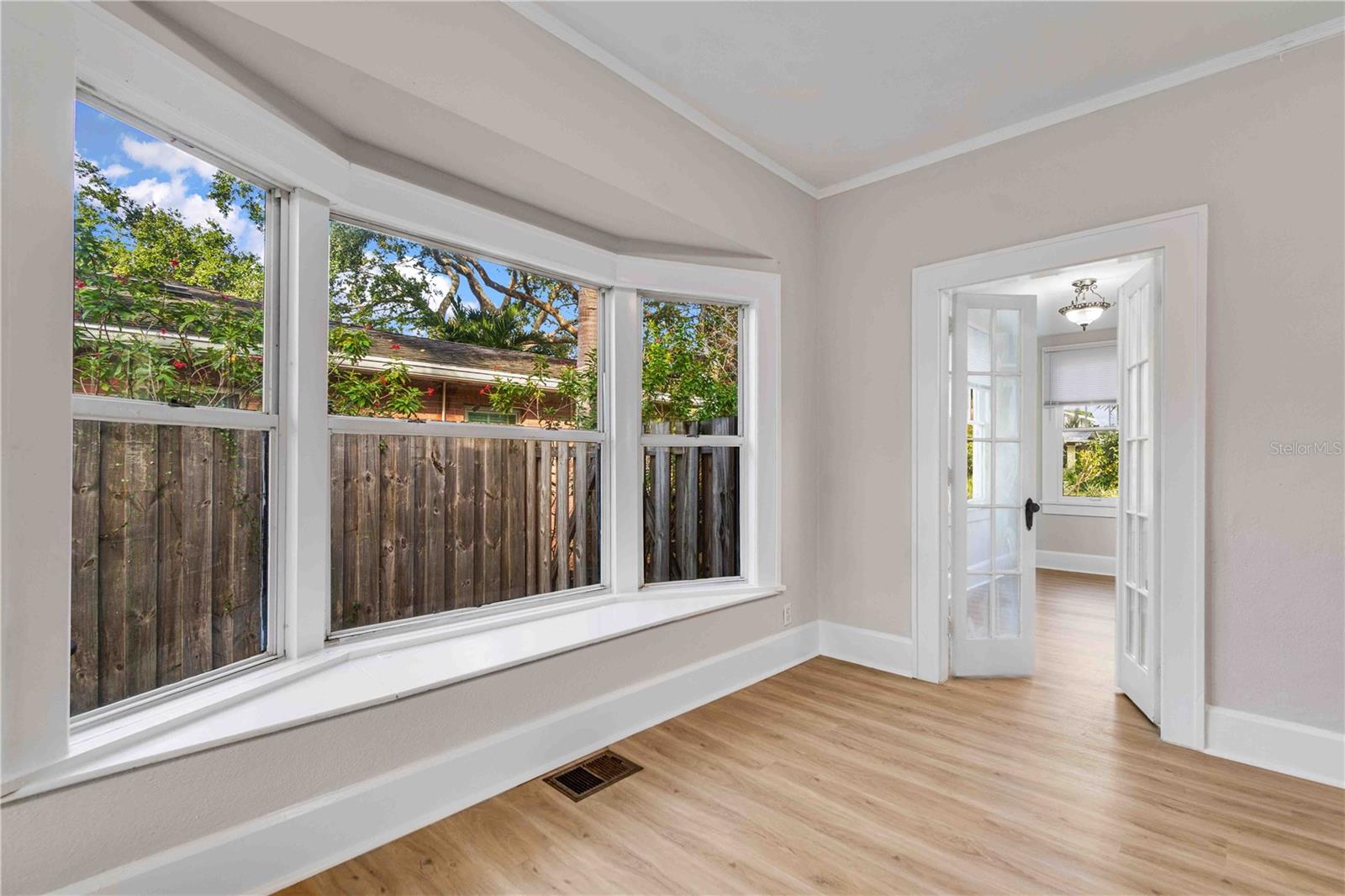 Image 14 of 58 For 2302 12th Street N