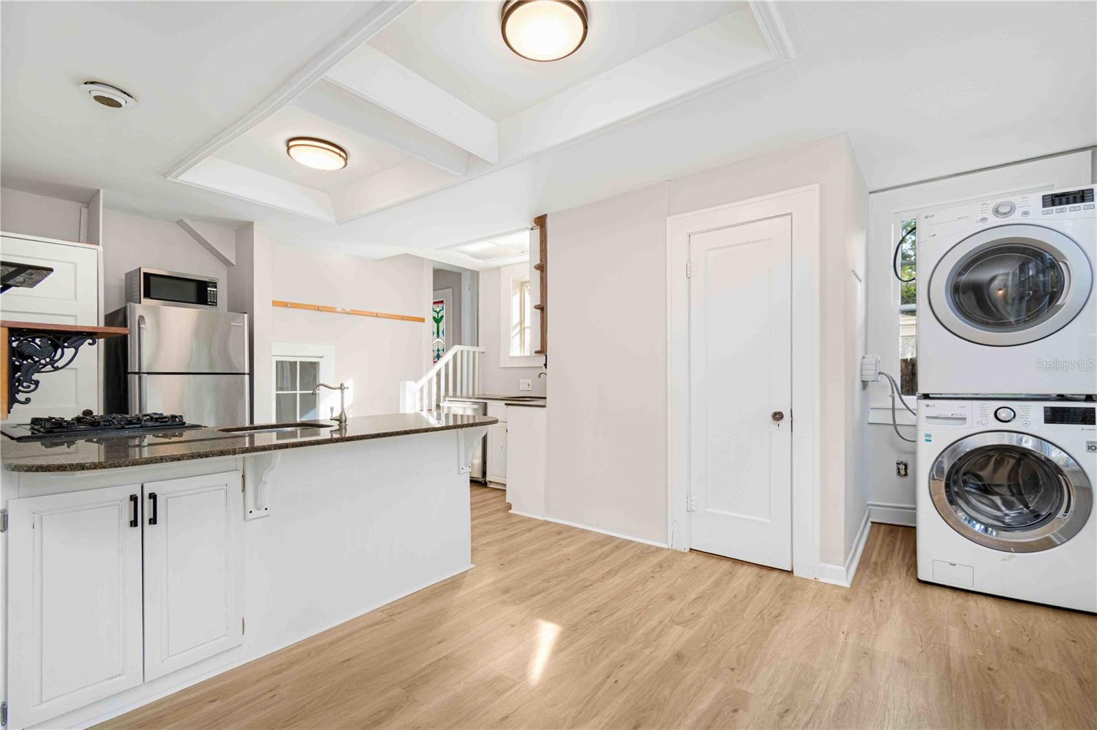 Image 18 of 58 For 2302 12th Street N