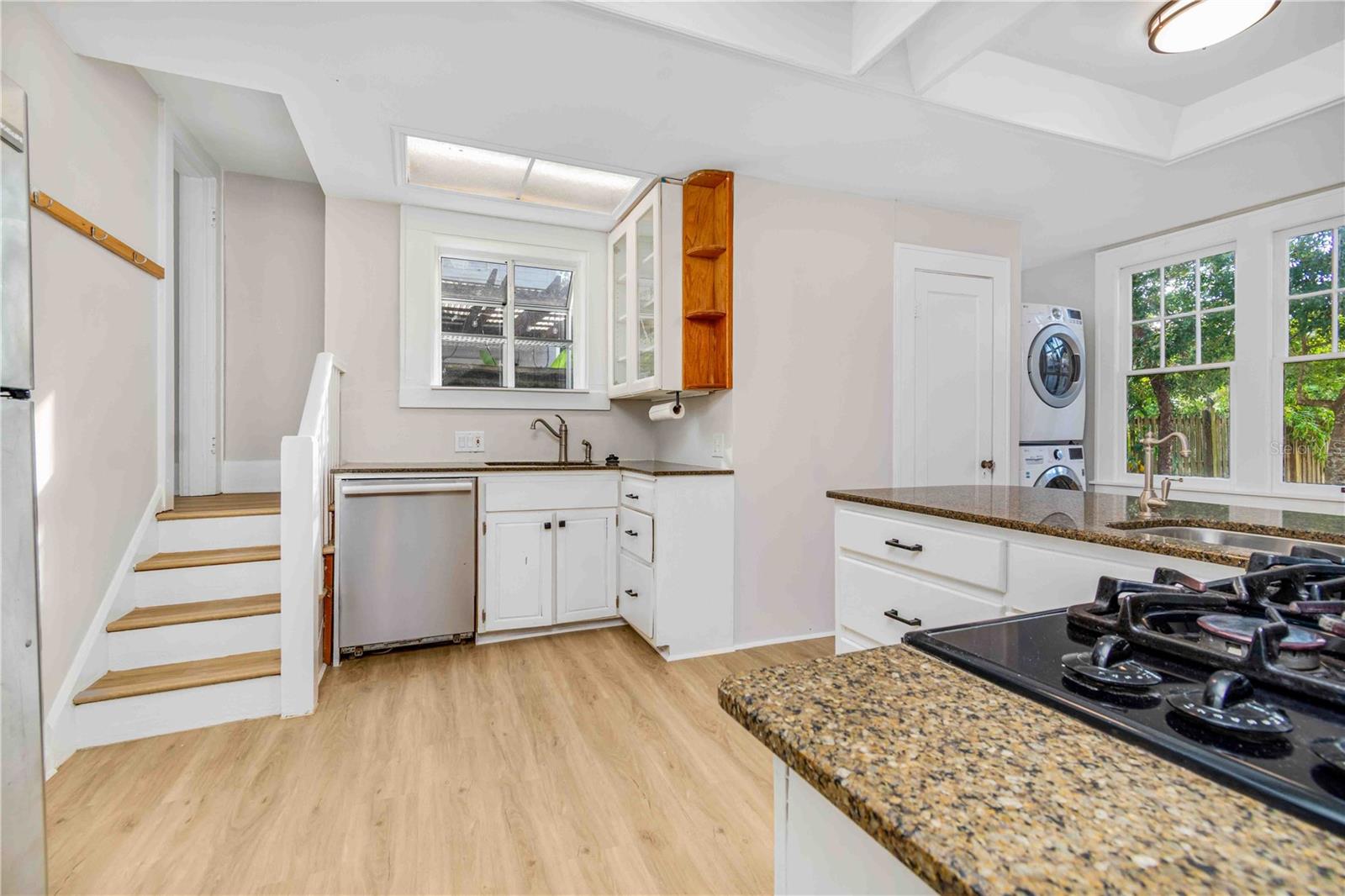 Image 20 of 58 For 2302 12th Street N