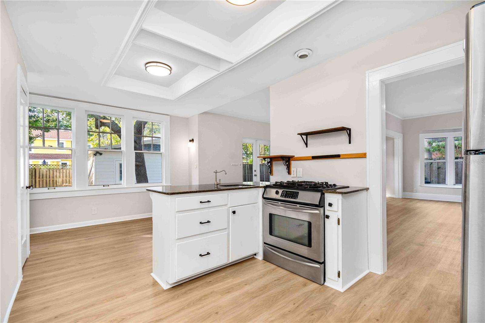 Image 21 of 58 For 2302 12th Street N