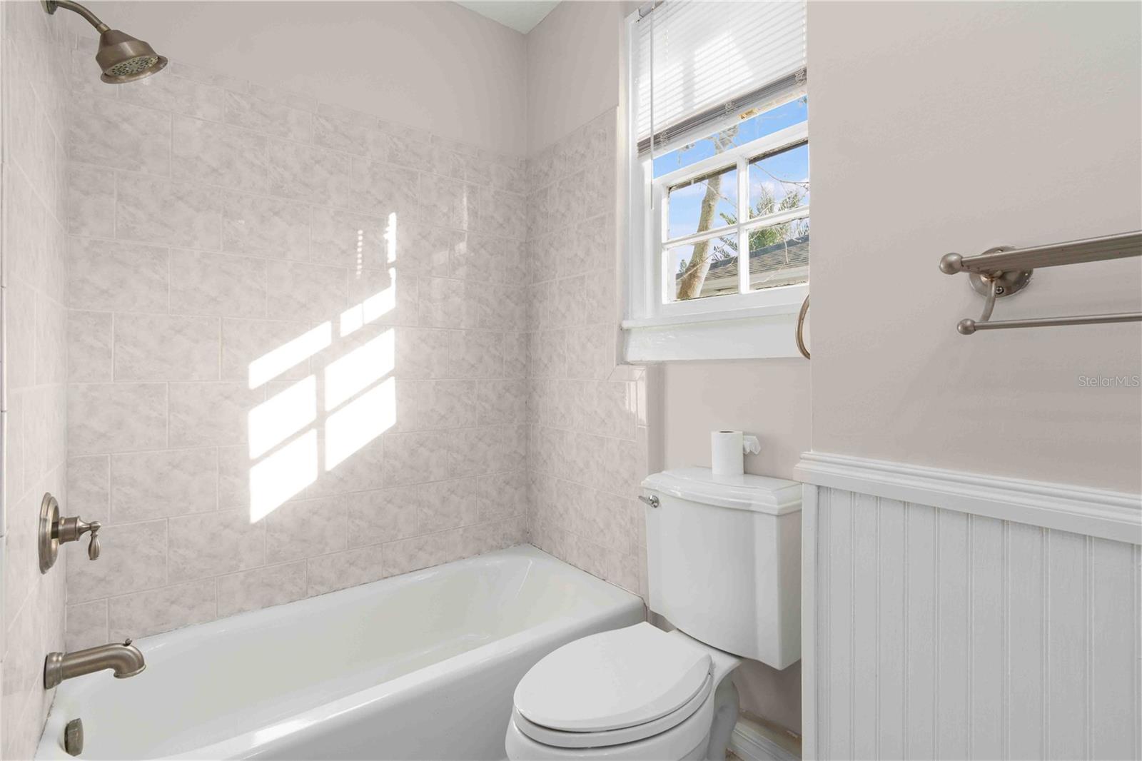 Image 25 of 58 For 2302 12th Street N