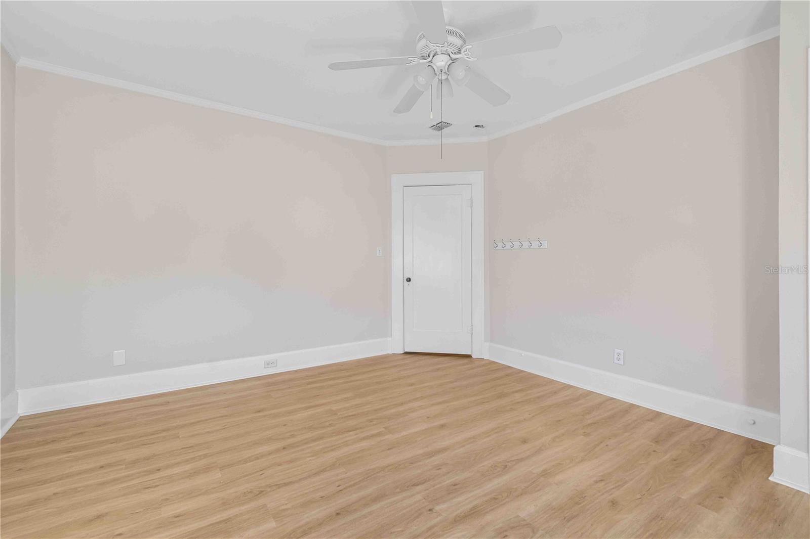 Image 32 of 58 For 2302 12th Street N